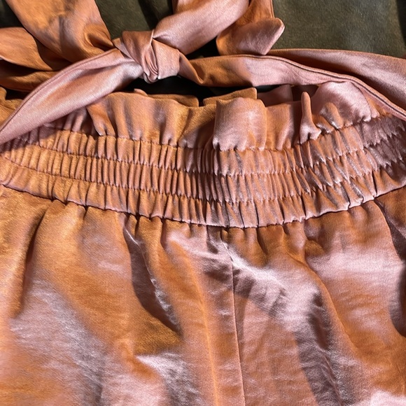 Jennifer Lopez size small rose pink shorts - Picture 3 of 5